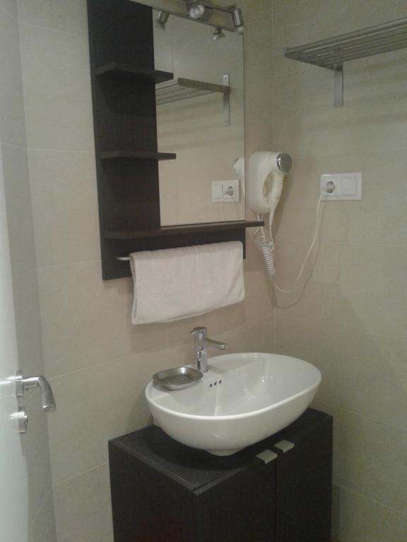 บรูสตาร์ ซากราดา ฟามิเลีย Hotel บาร์เซโลนา ห้อง รูปภาพ