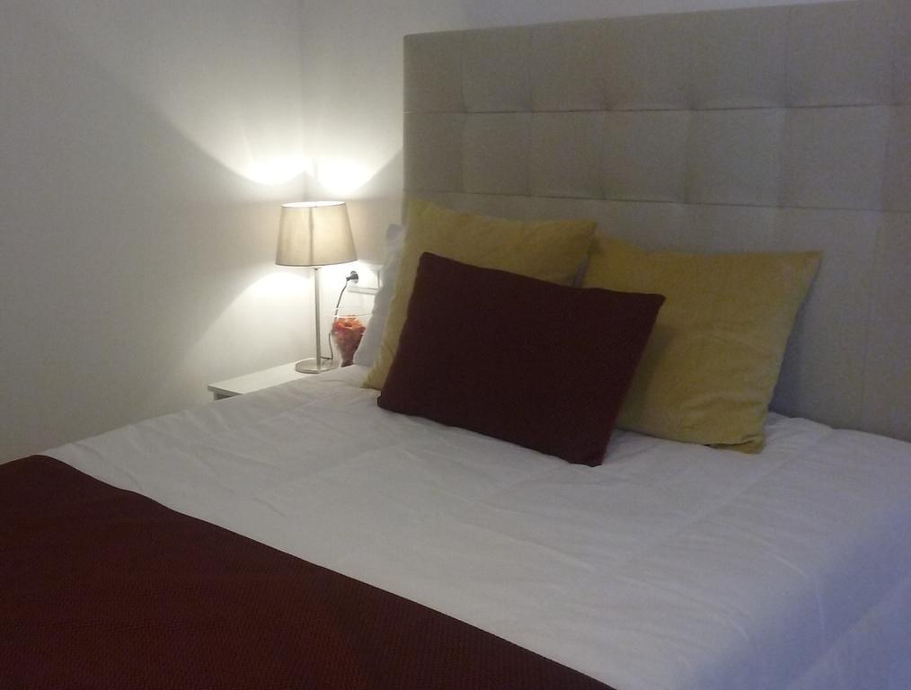 บรูสตาร์ ซากราดา ฟามิเลีย Hotel บาร์เซโลนา ภายนอก รูปภาพ